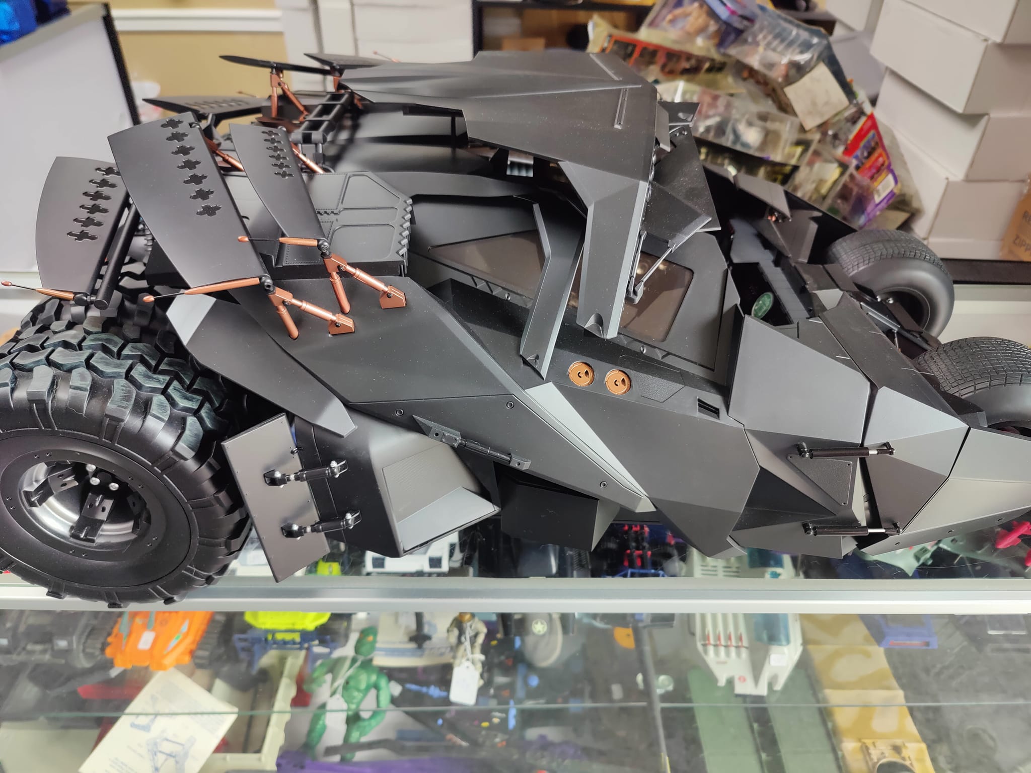 Hot Toys 1/6 Scale The Dark Knight Batmobile Tumbler