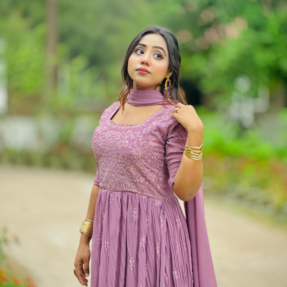 পরী_🌻 Random_ | Nadia Afrin Moury | Facebook