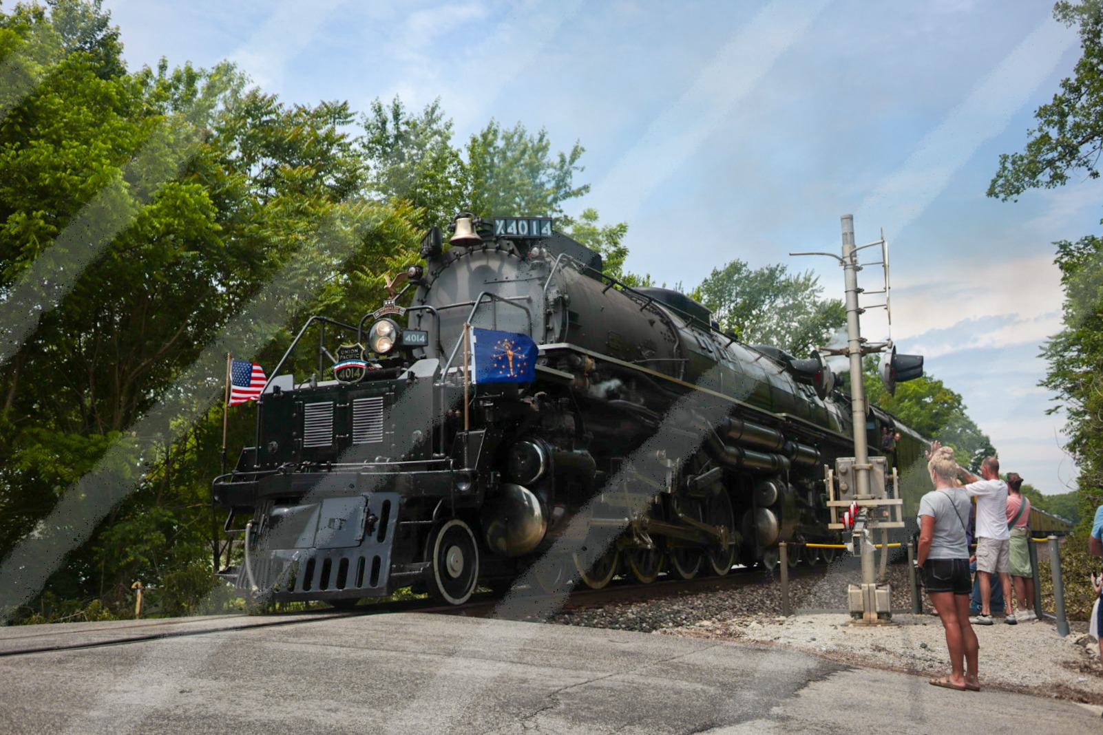 Historic steam train X4014 spotted near Valpo