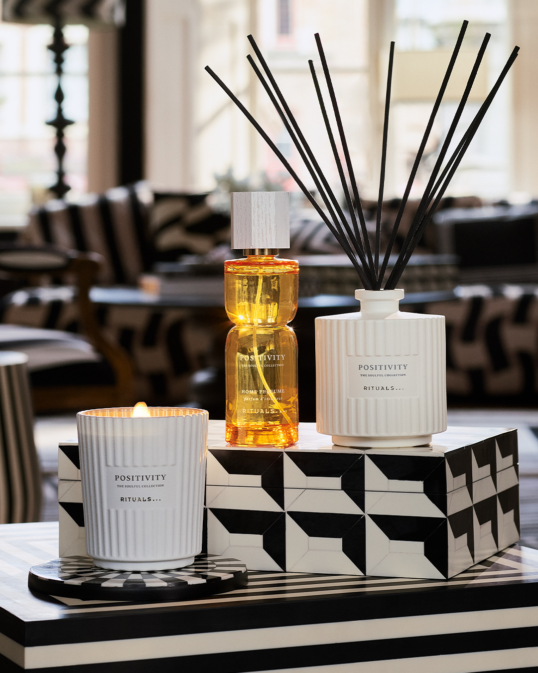 Wir stellen vor … POSITIVITY 💛 Ein lebendiger, warmer und zitrusfrischer Duft mit Bergamotte, Neroli und Vetiver. Kreiert von der renommierten Parfümeurin Soraia da Costa Silva für The Soulful