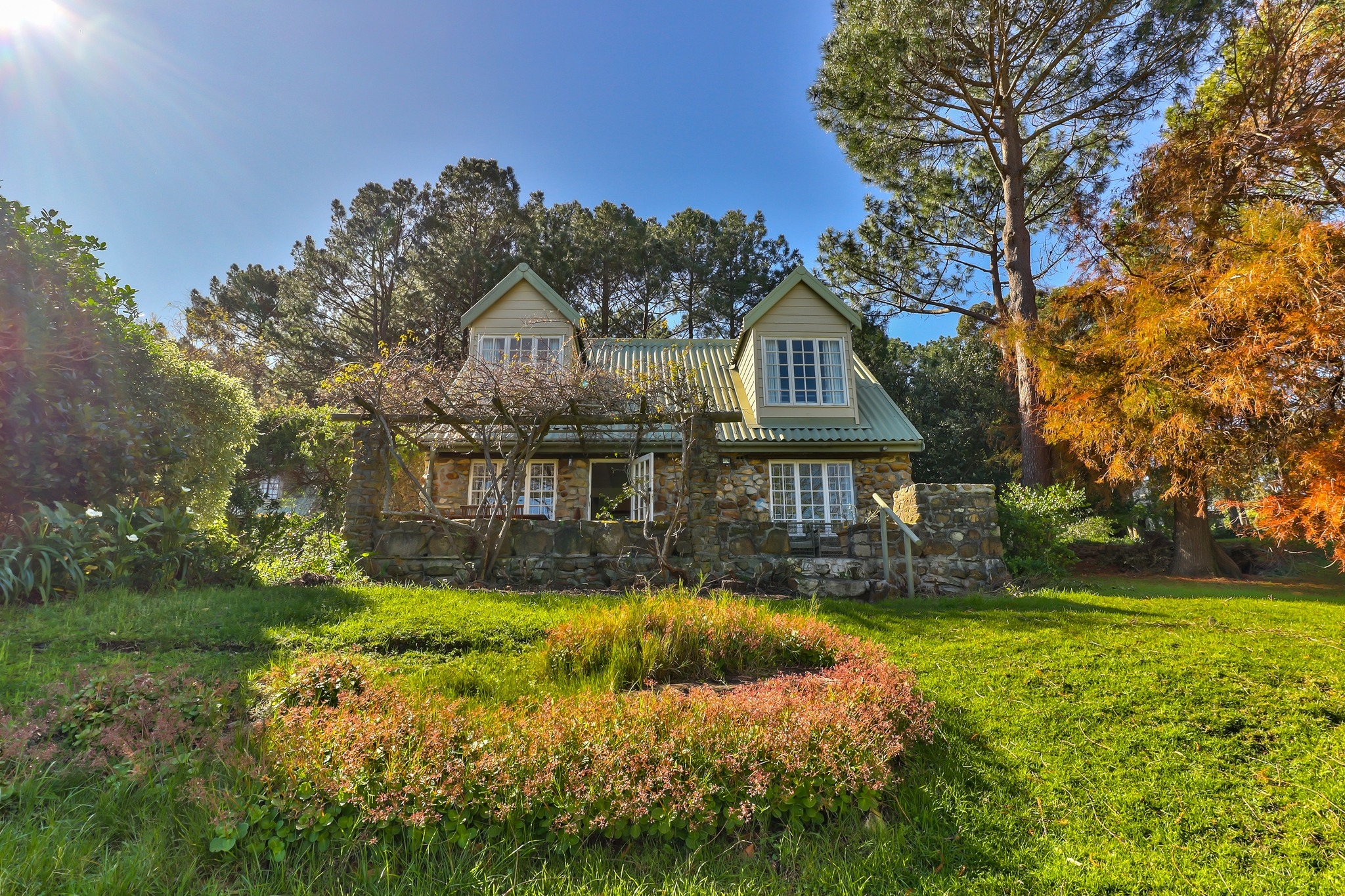 A closer look at Mountain Cottages With Private Drives And Private Entrances