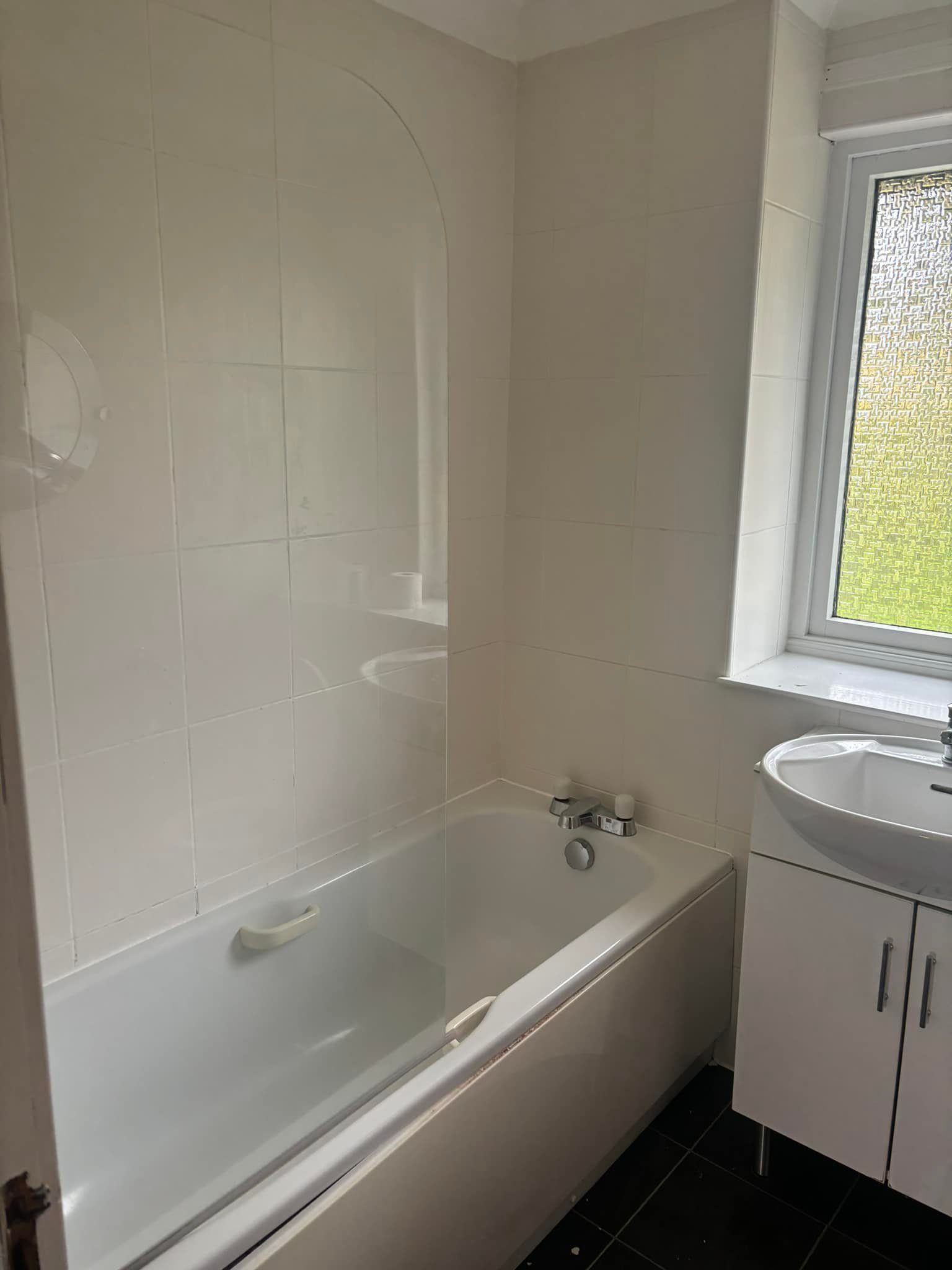 Oasis Bathrooms - Bathroom completed recently in Kilsyth.... | Facebook