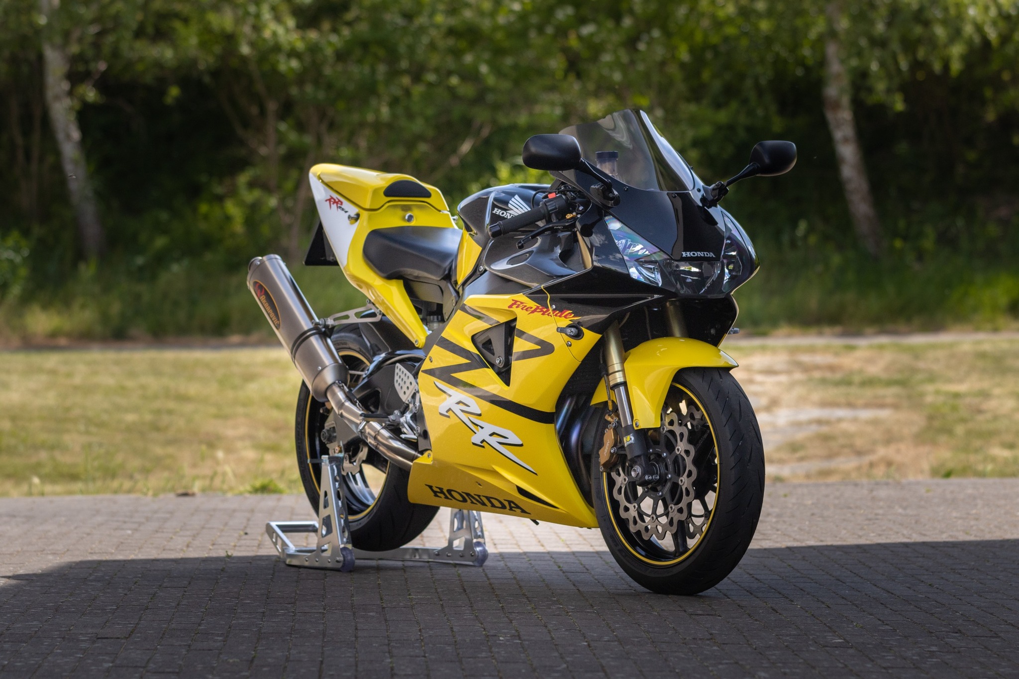 2003 Honda CBR 954 supersport bike