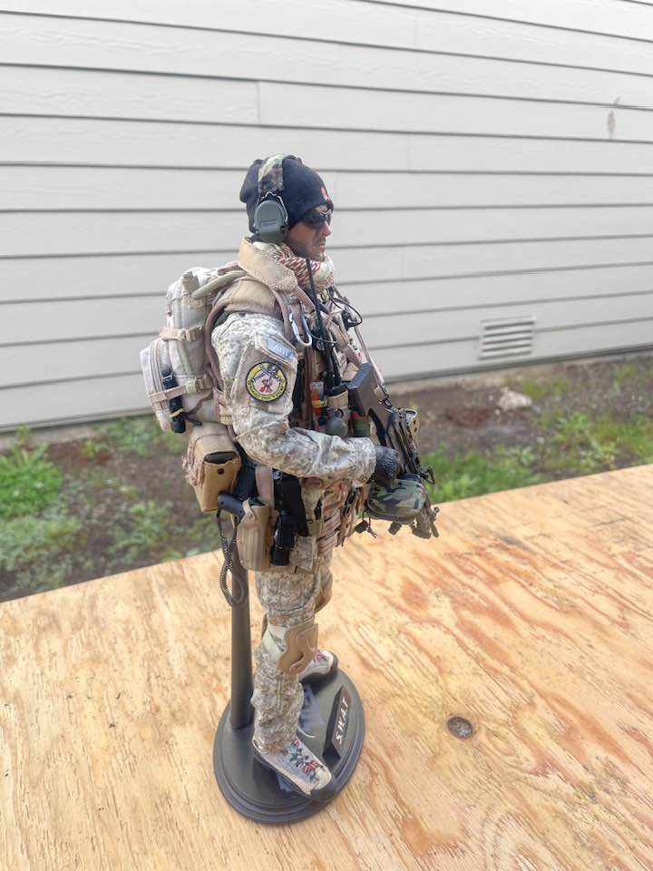 Hot Toys' US Navy SEAL Water Edge Ops SAW Gunner One in Stock