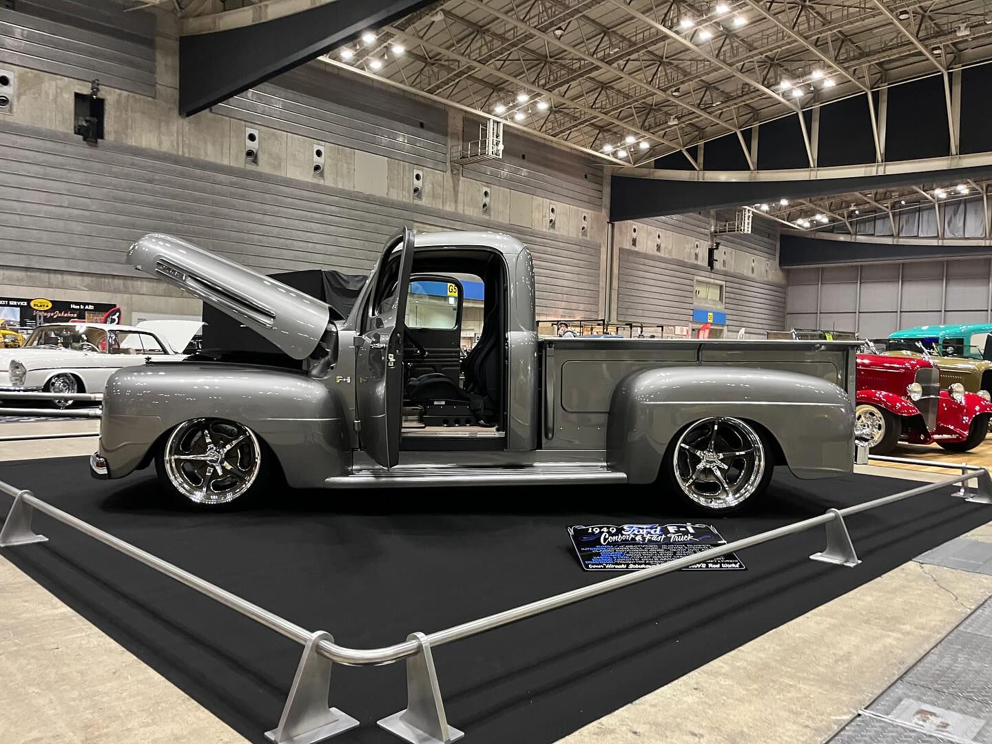 FeatureFriday with the JConcepts 1950 Ford F-1 Grandpa - 12.3