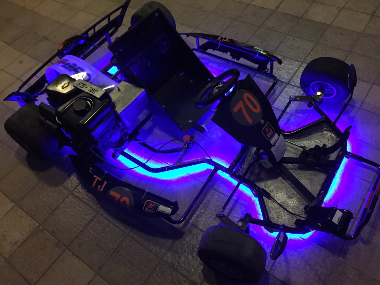 Team Juggernaut - The Firestorm FS-700 padded with Neon...