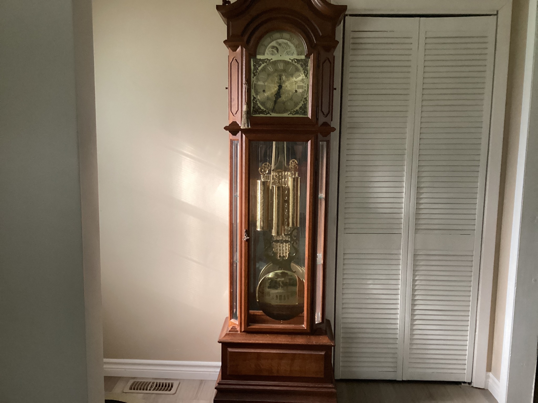 I'm looking to sell a Dold Exquisit German Triberg grandfather