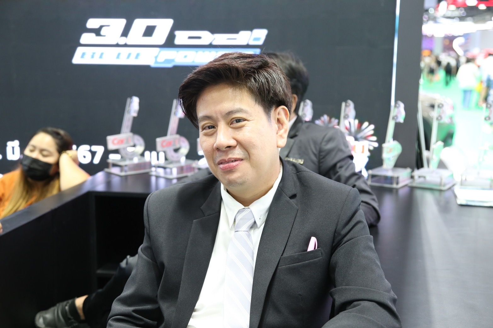 อีซูซุ สยามซิตี้ ลาดพร้าว... - อีซูซุ สยามซิตี้ ลาดพร้าว