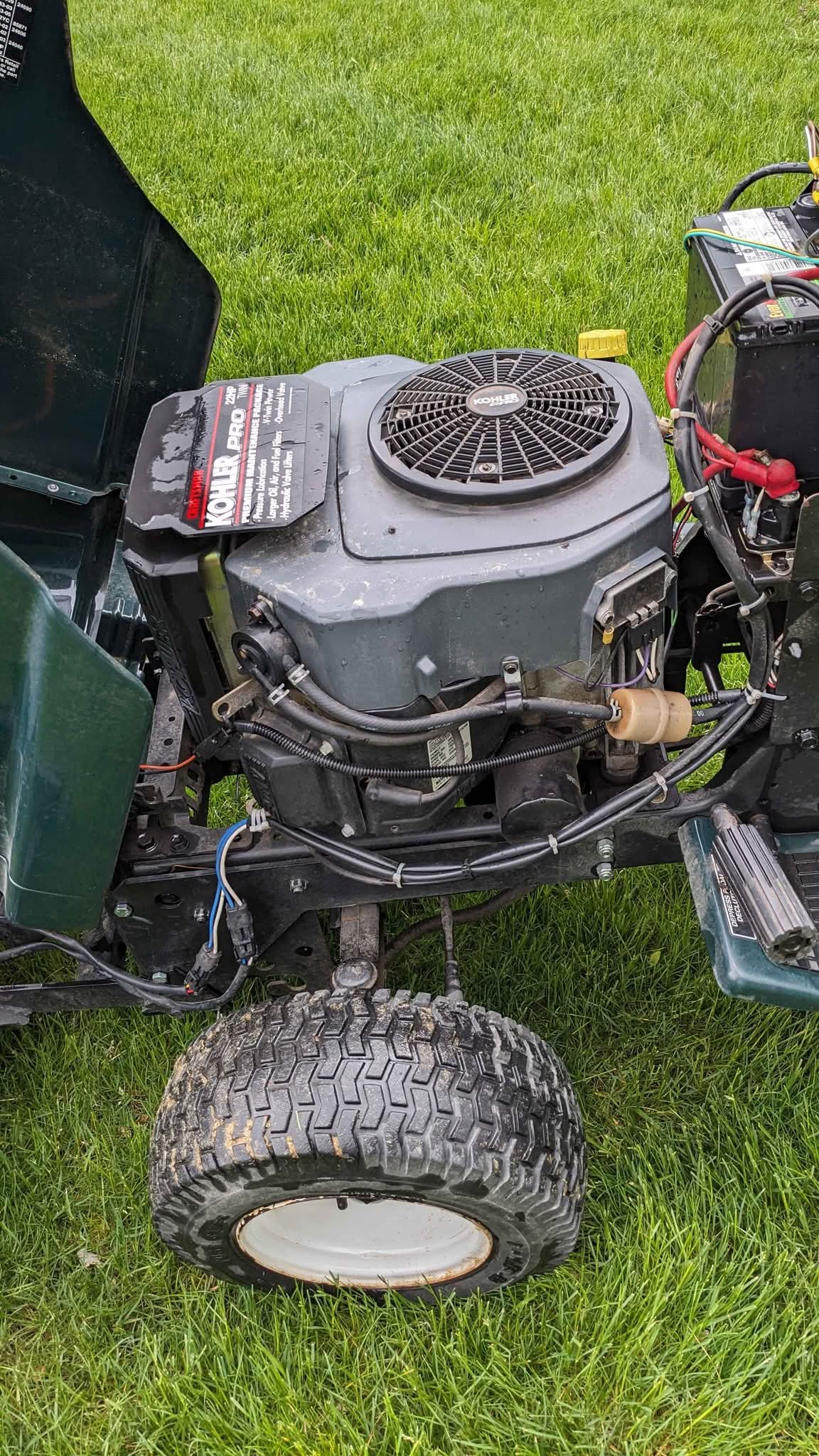 Garden tractor Craftsman GT5000 22hp Kohler v-twin with Jonny bucket ...