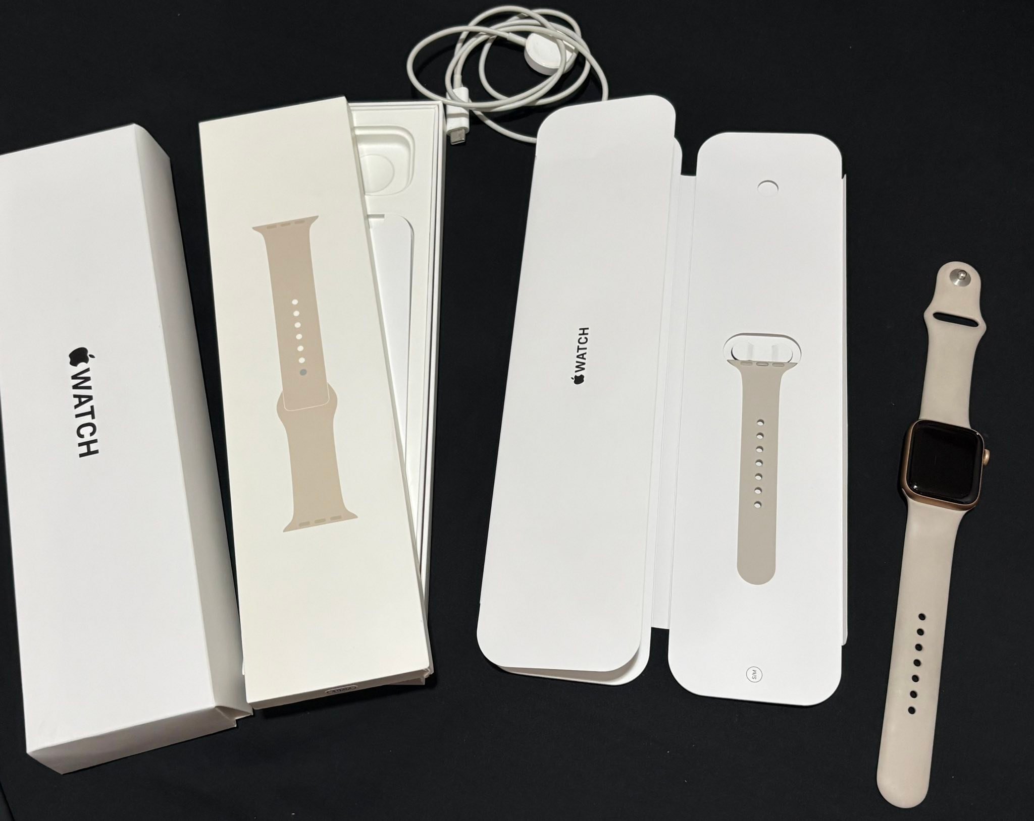 FOR SALE! RUSH! Apple Watch SE 40mm (1st Gen, 2020)✨ Battery 