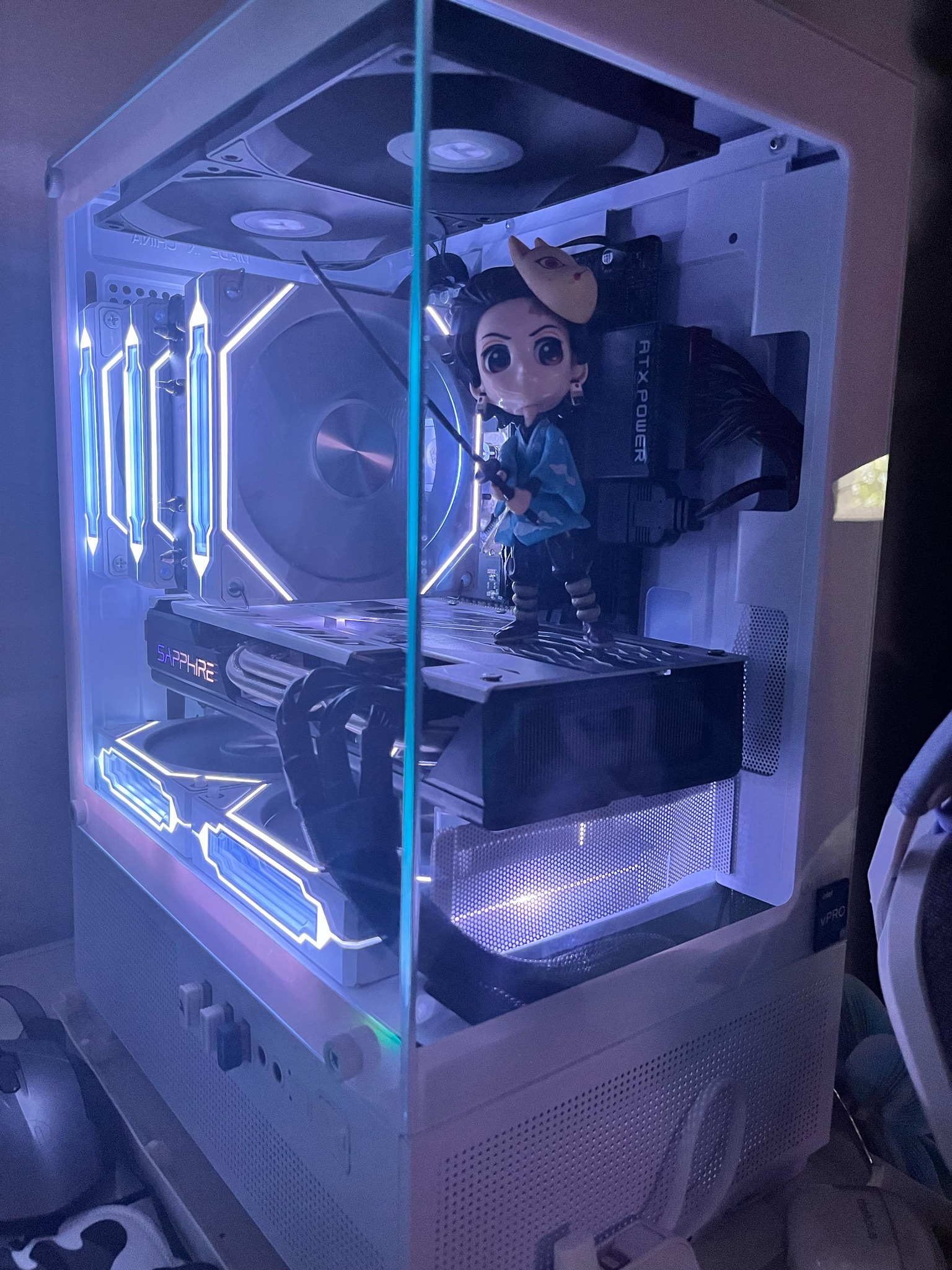 Building a budget gaming PC with Intel i7 7700k and high-end graphics