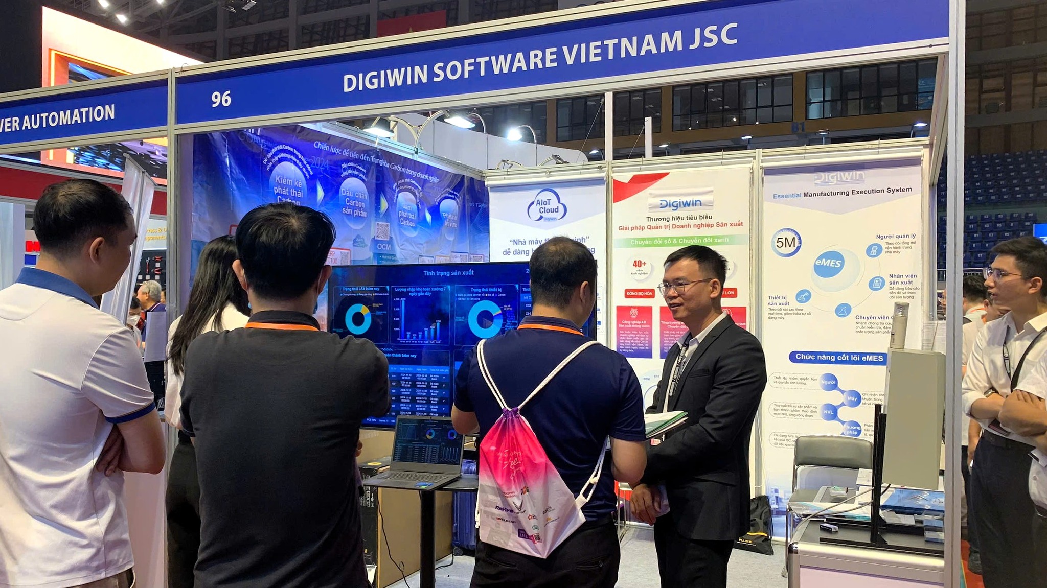 Digiwin Vietnam - 📸 CẬP NHẬT NGÀY 02 TẠI GIAN HÀNG DIGIWIN... | Facebook