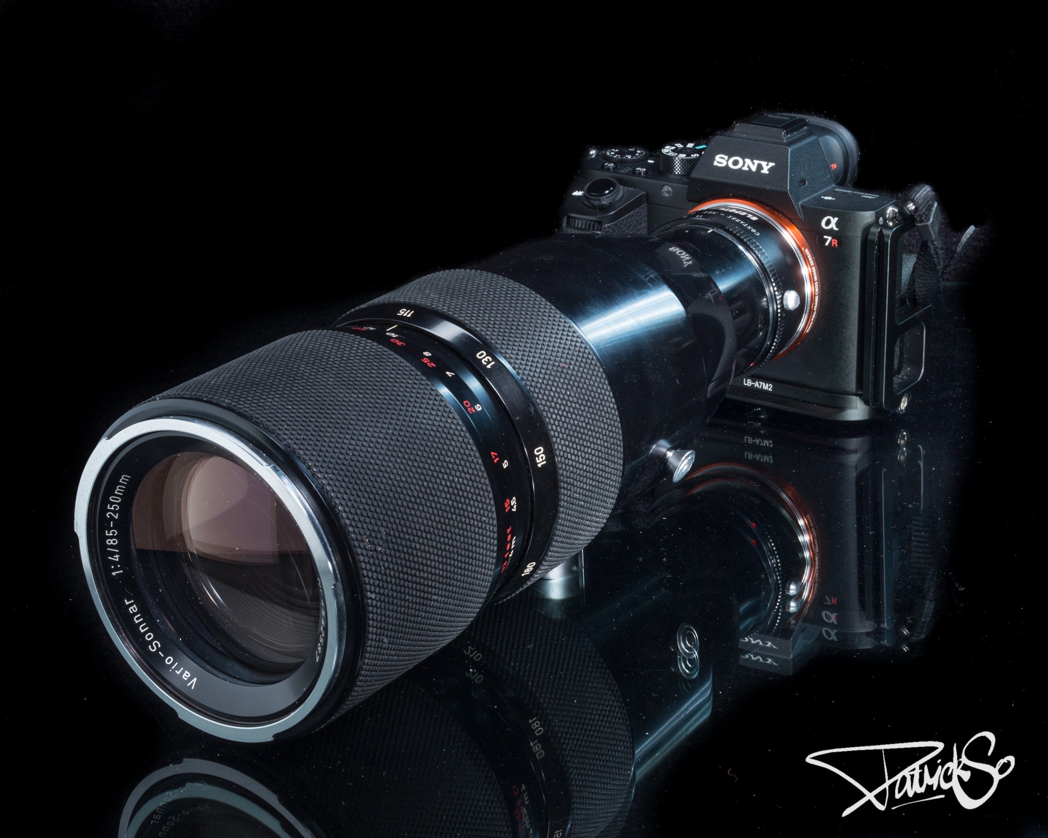 Contax RX + Zeiss Vario Sonnar 28-85mm f3.3-4(Strobe)