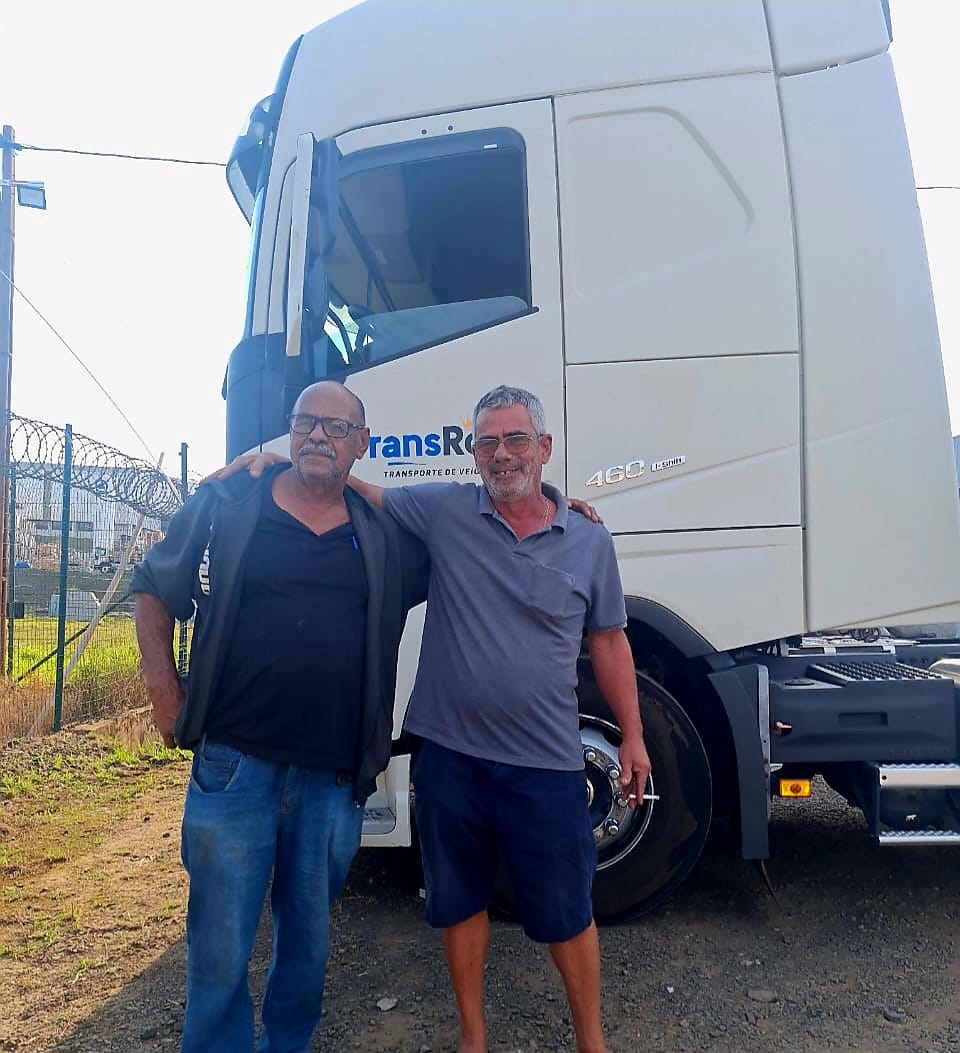 TransRoyal Transporte de Veículos | Cambé PR
