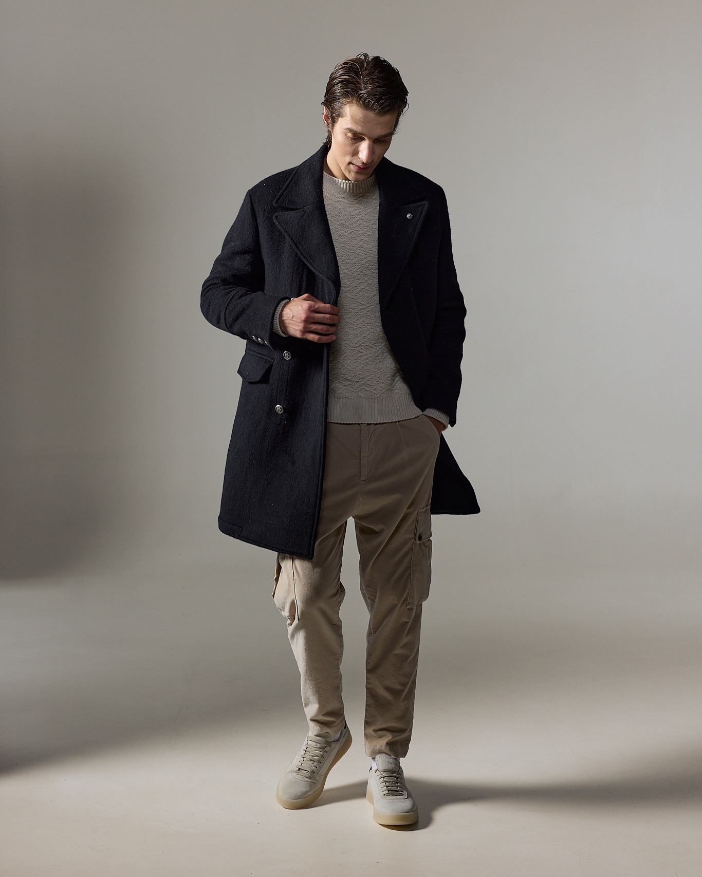 BLACK COAT, CARGO PANTS AND SOPHISTICATED KNITWEAR ? Discover the 