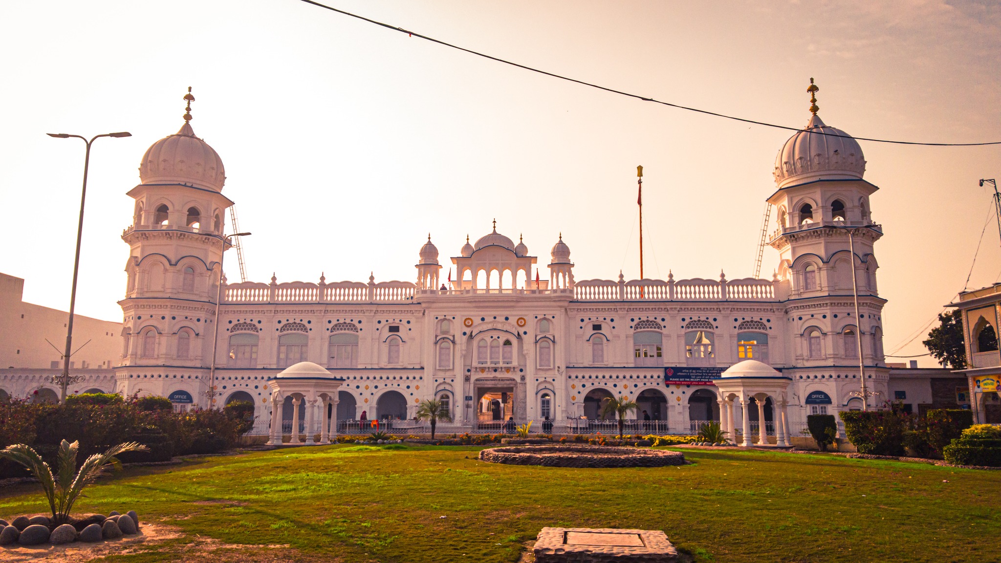 Khalsa Raj Foot Steps in Pakistan - Hari Singh Buraj of Peshawar built ...