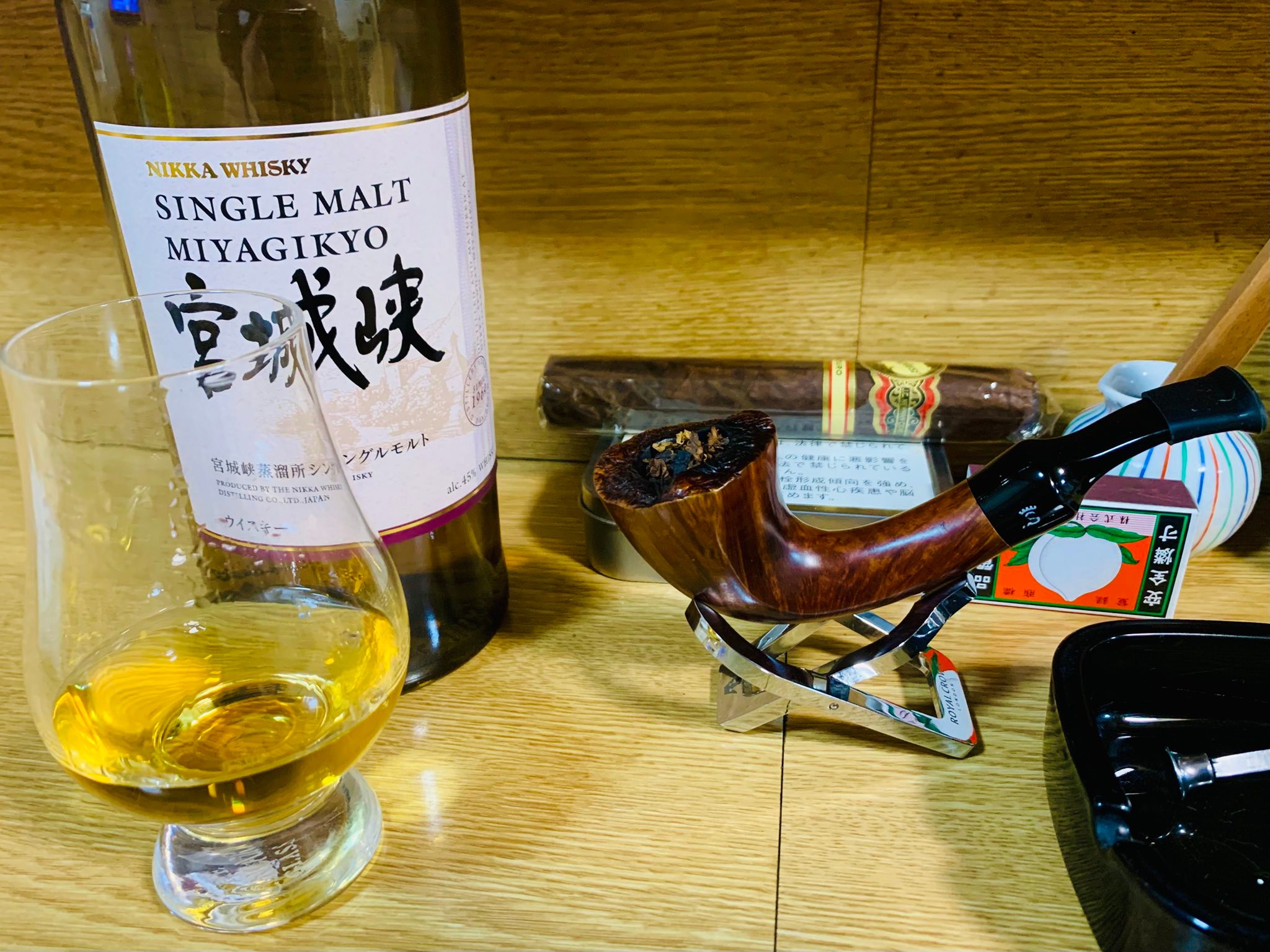 🥃今日は宮城峡とフロンティアの飲み比べ😊