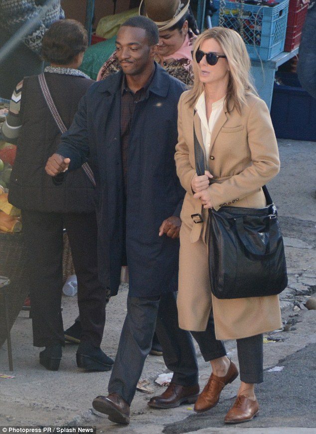 m0851 - Spotted: Sandra Bullock wearing our Week-end bag (WE 20 