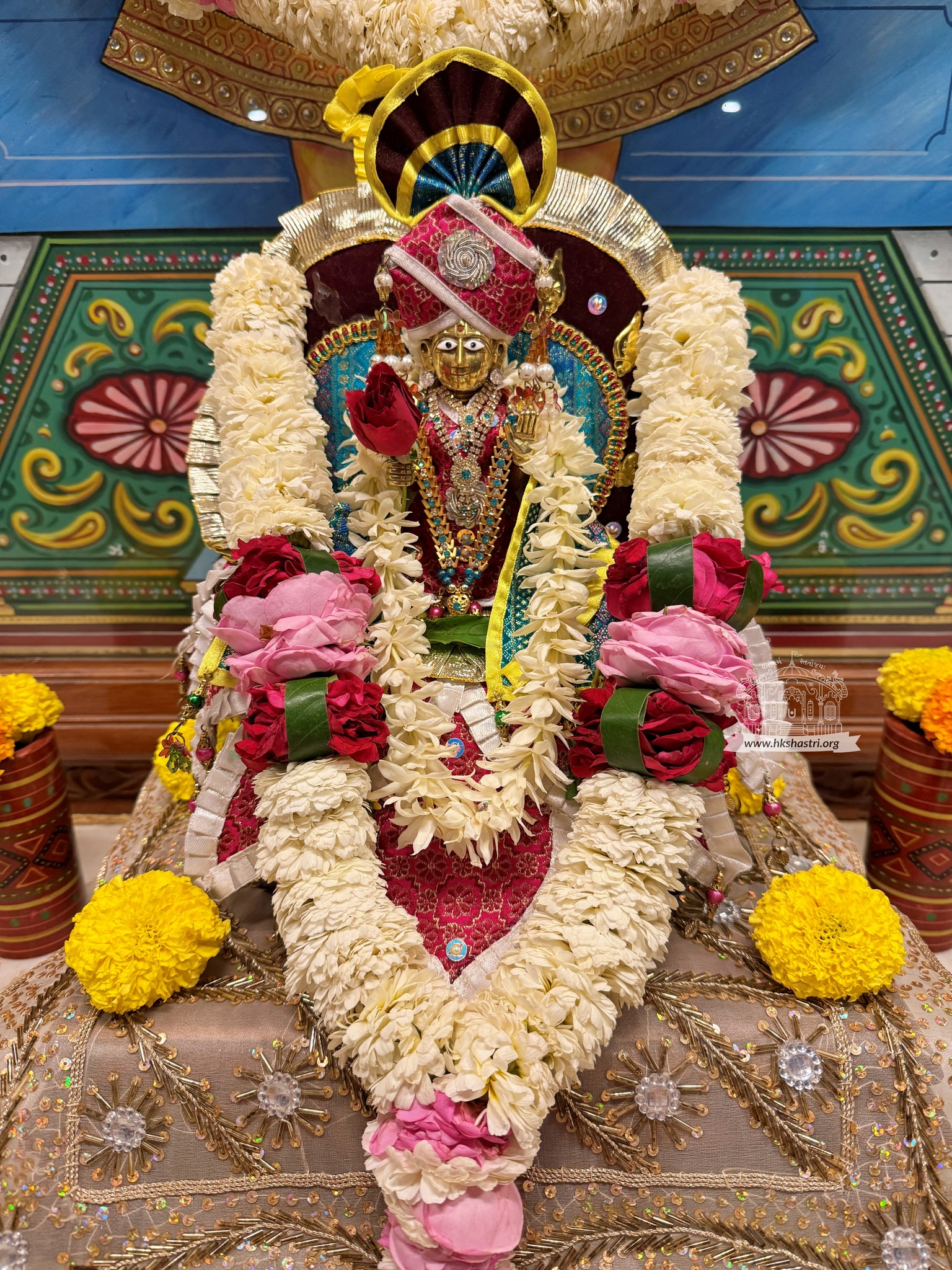 ⊍ શ્રી ઘનશ્યામ... - Shree Swaminarayan Temple Gandhinagar