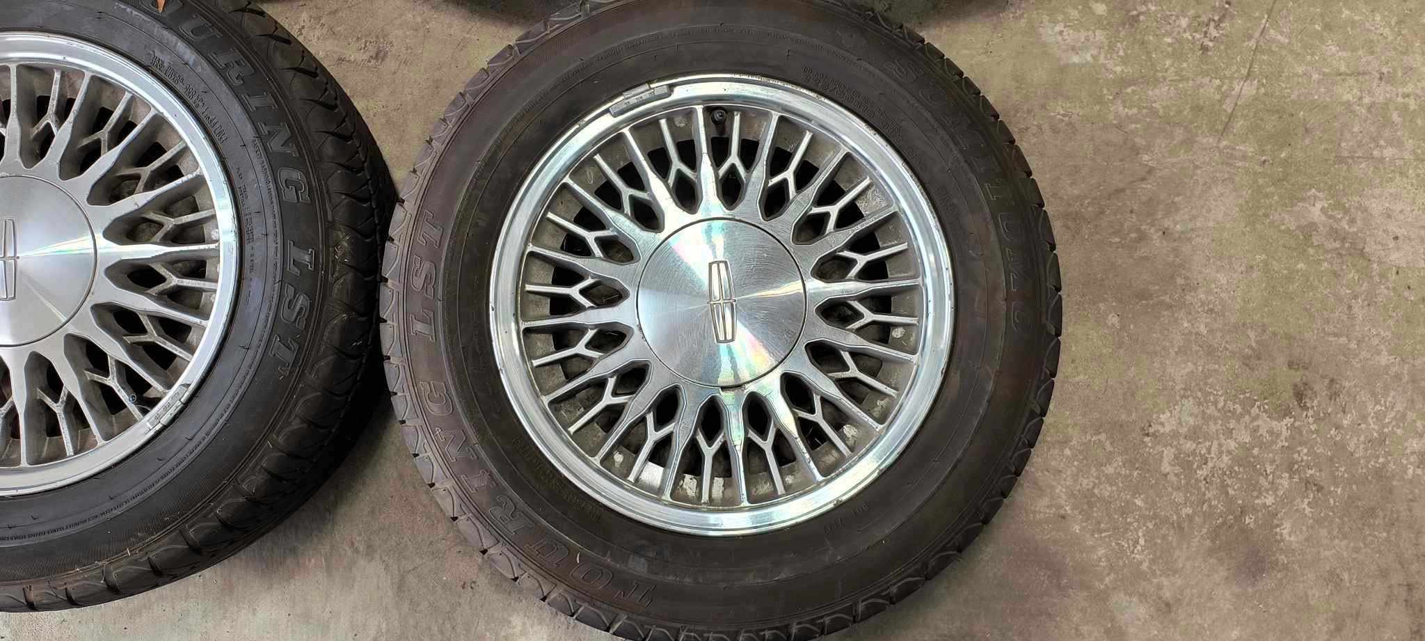 Lincoln Mark VIII 8 Rims, wheels and Sumitomo Touring LST tires - Car ...