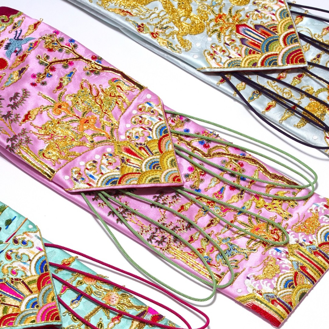 Korean embroidered artefacts by Heehwa Jo