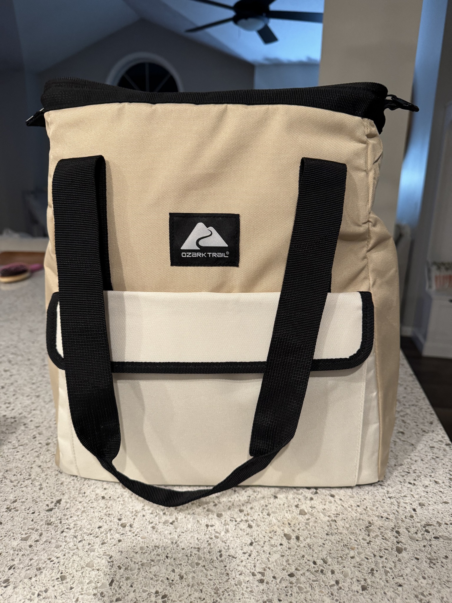 Panier à Poisson Flottant Ozark Trail - 15 Pouces (38 Cm) - Repliable - Noir - Livraison Gratuite