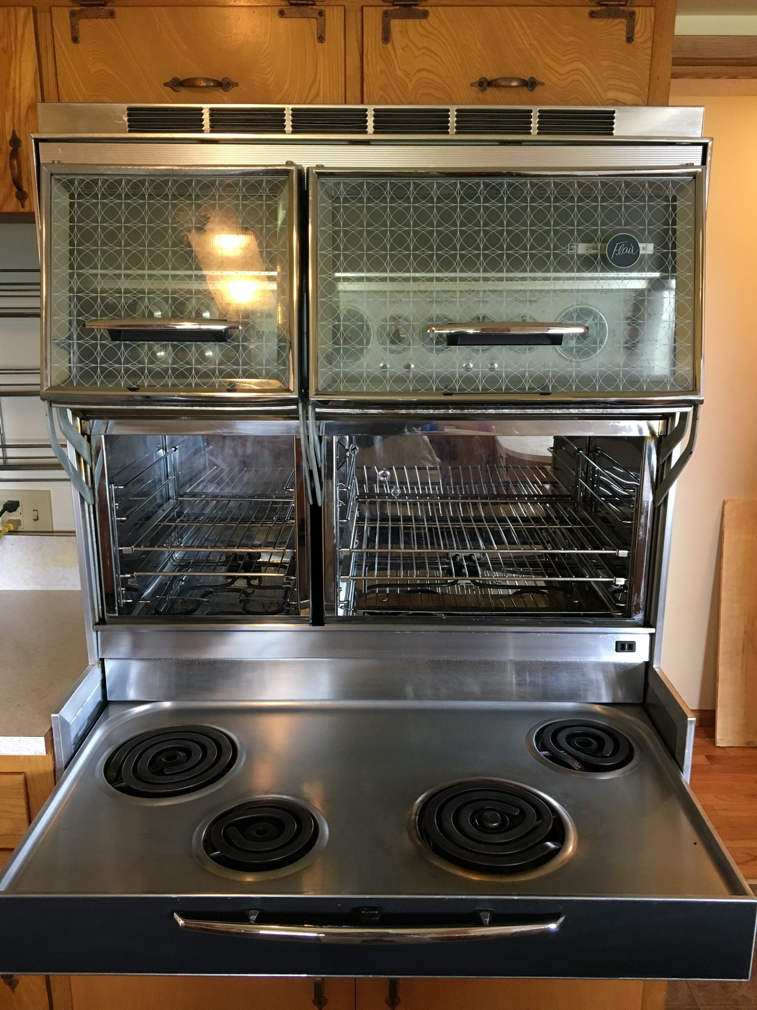 VERY RARE 1962 World's Fair Custom Imperial Fridgidaire Flair Electric ...