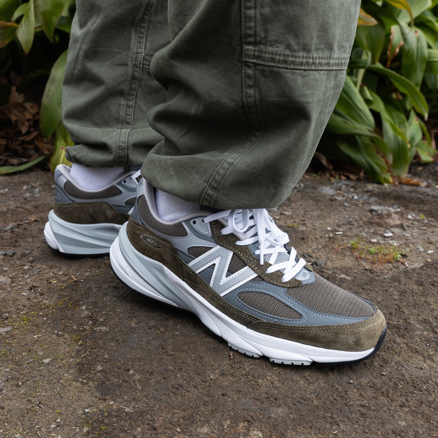 New Balance MADE in the US 990v6 “Olive” on LOADEDNZ.COM & in 