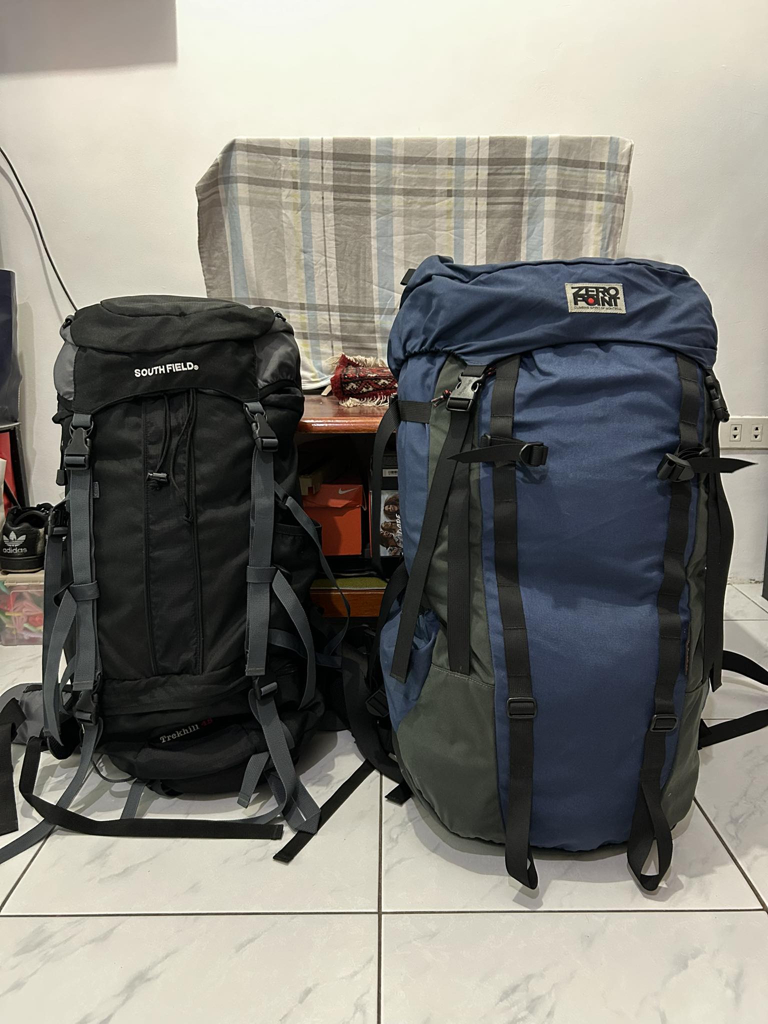 Baka may interesado po pm nalang po Zero point montbell alpine 