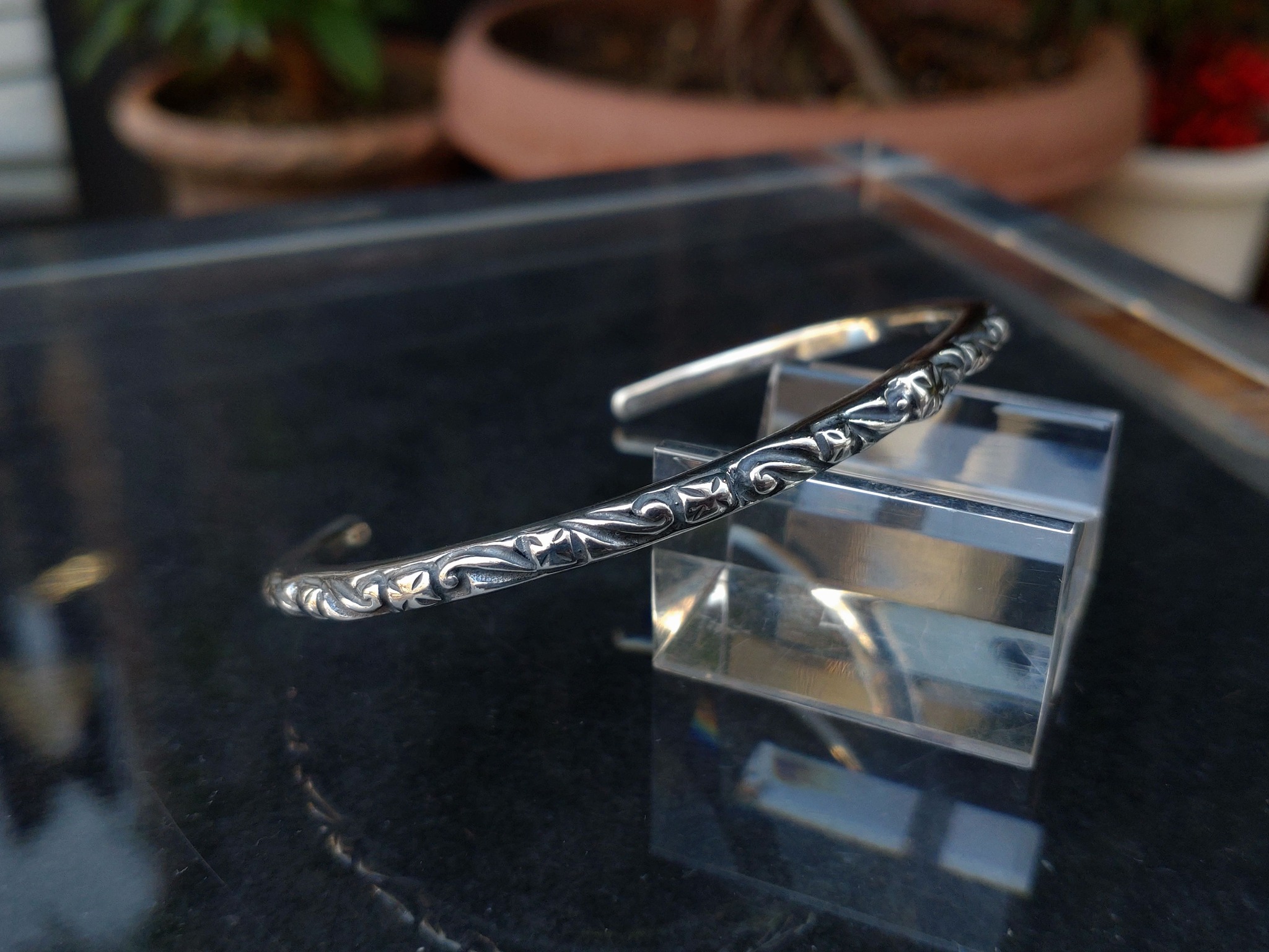 BILL WALL LEATHER HEART BRACELET BEAMS（夏のコーディネートに、キー 