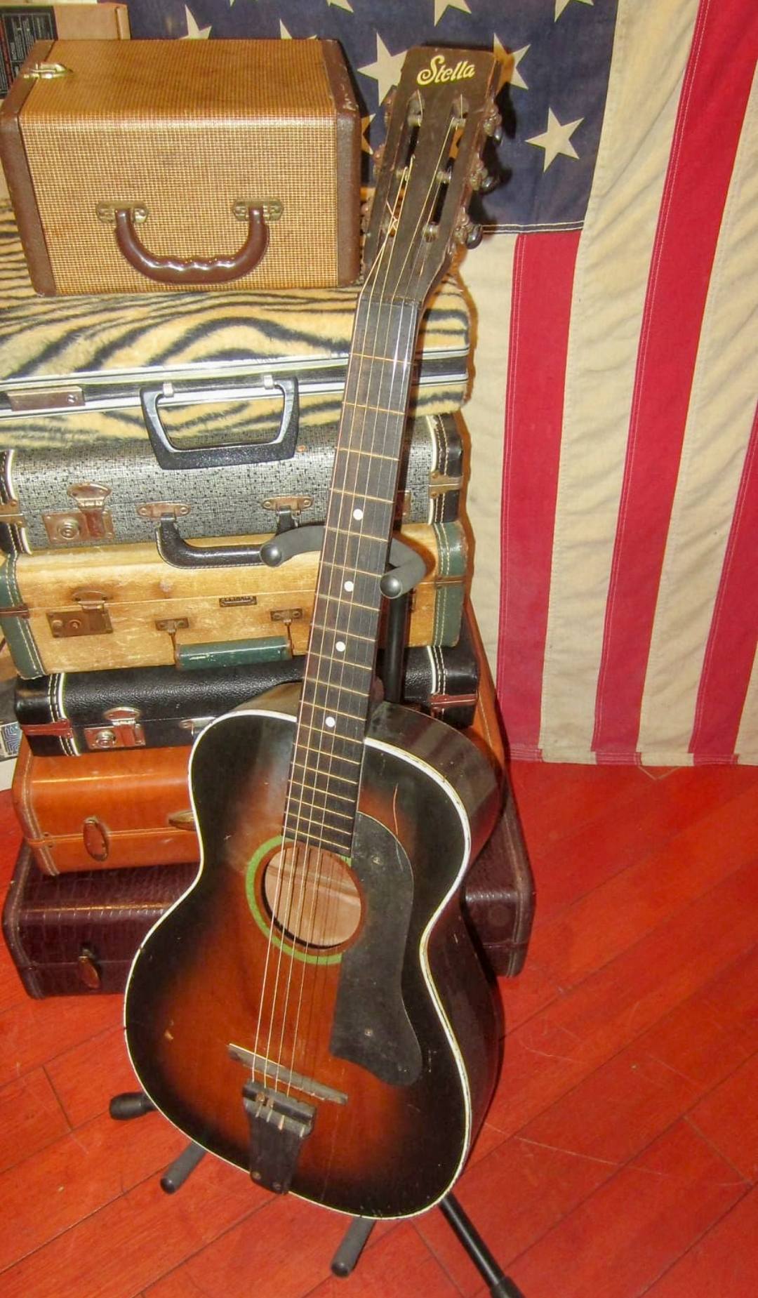 Harmony Stella guitar from 1942-1945 period
