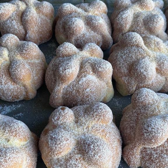 Panaderia Azteca - ¡Tenemos pan de muerto…. Y esta delicioso! 💀 Te ...