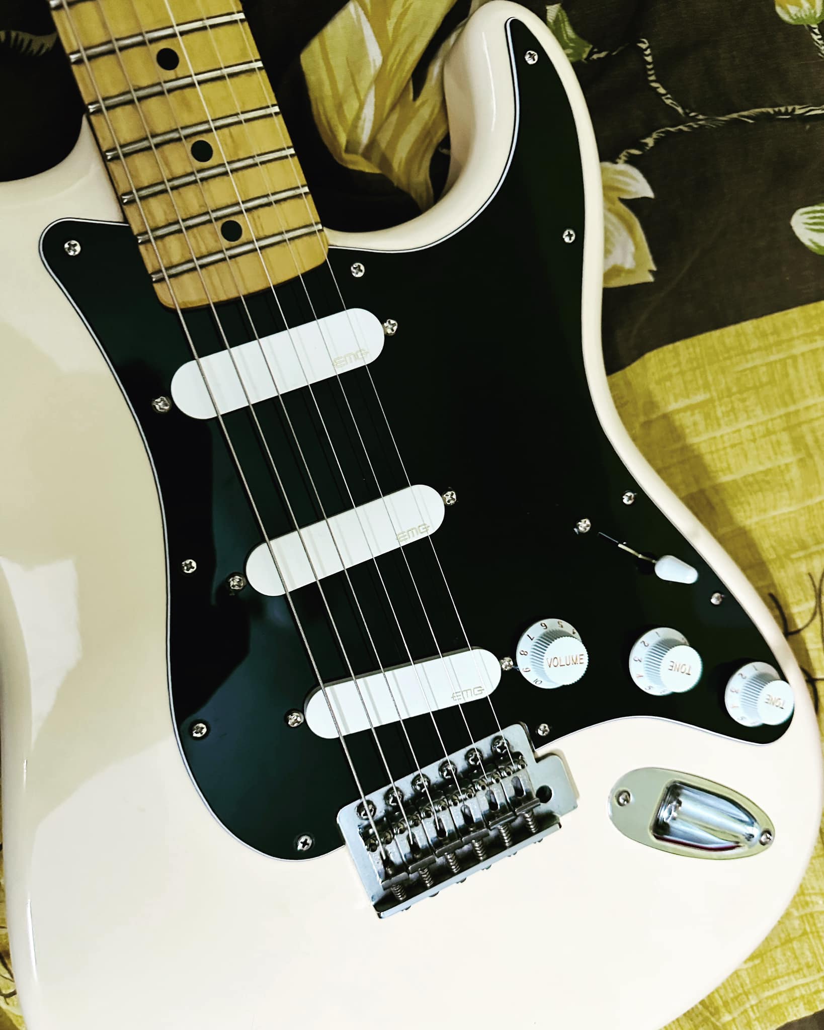 Emg pickups installed on my Mexican strat 🎸