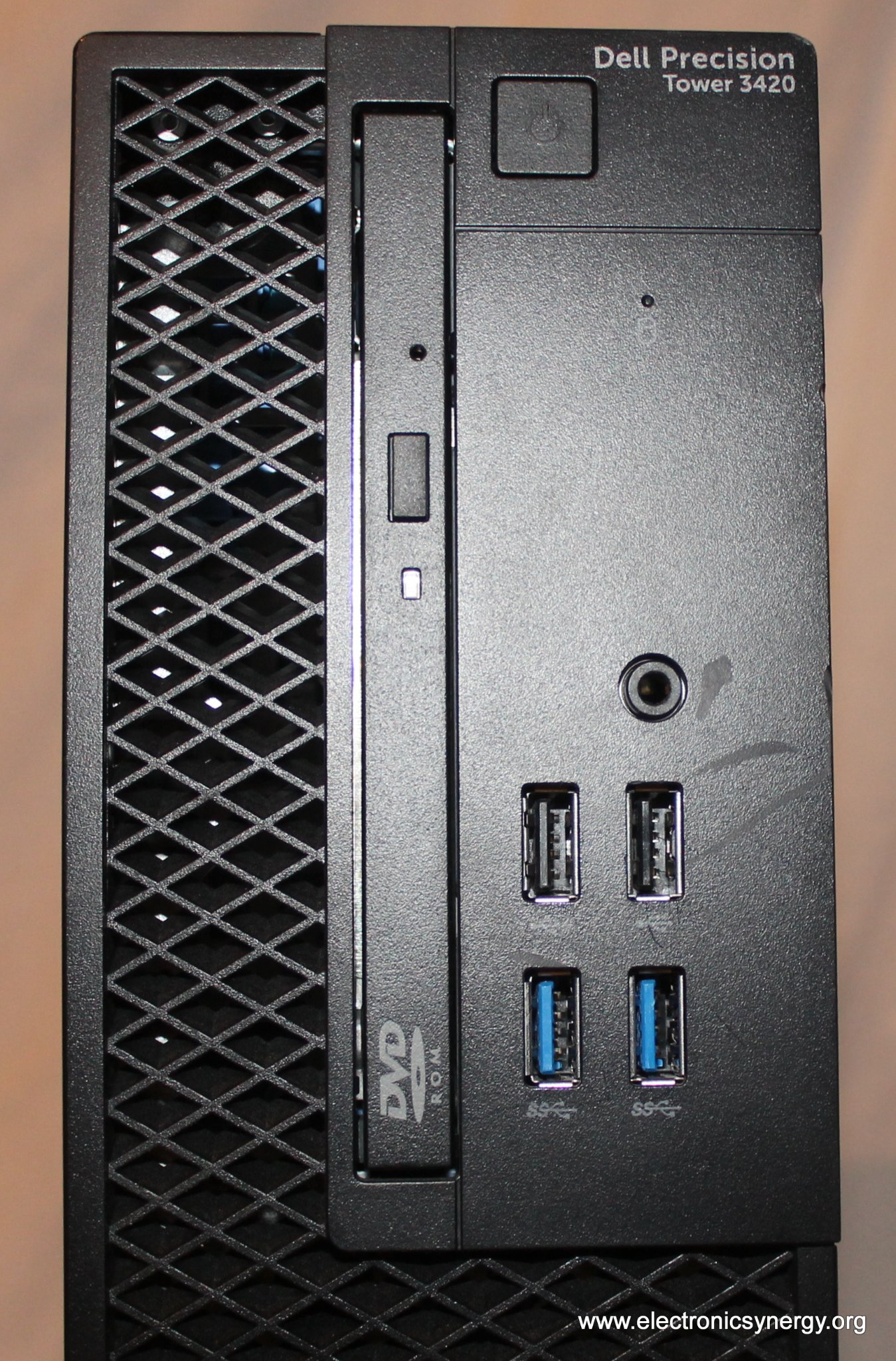 Selling my Dell Precision Tower 3420 which is in good condition it 