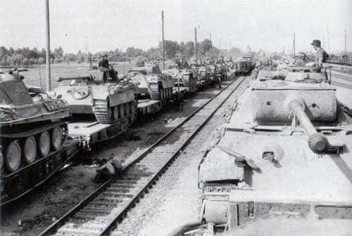 panthers tank on rail transport - The... - Panzer-Archeology | Facebook