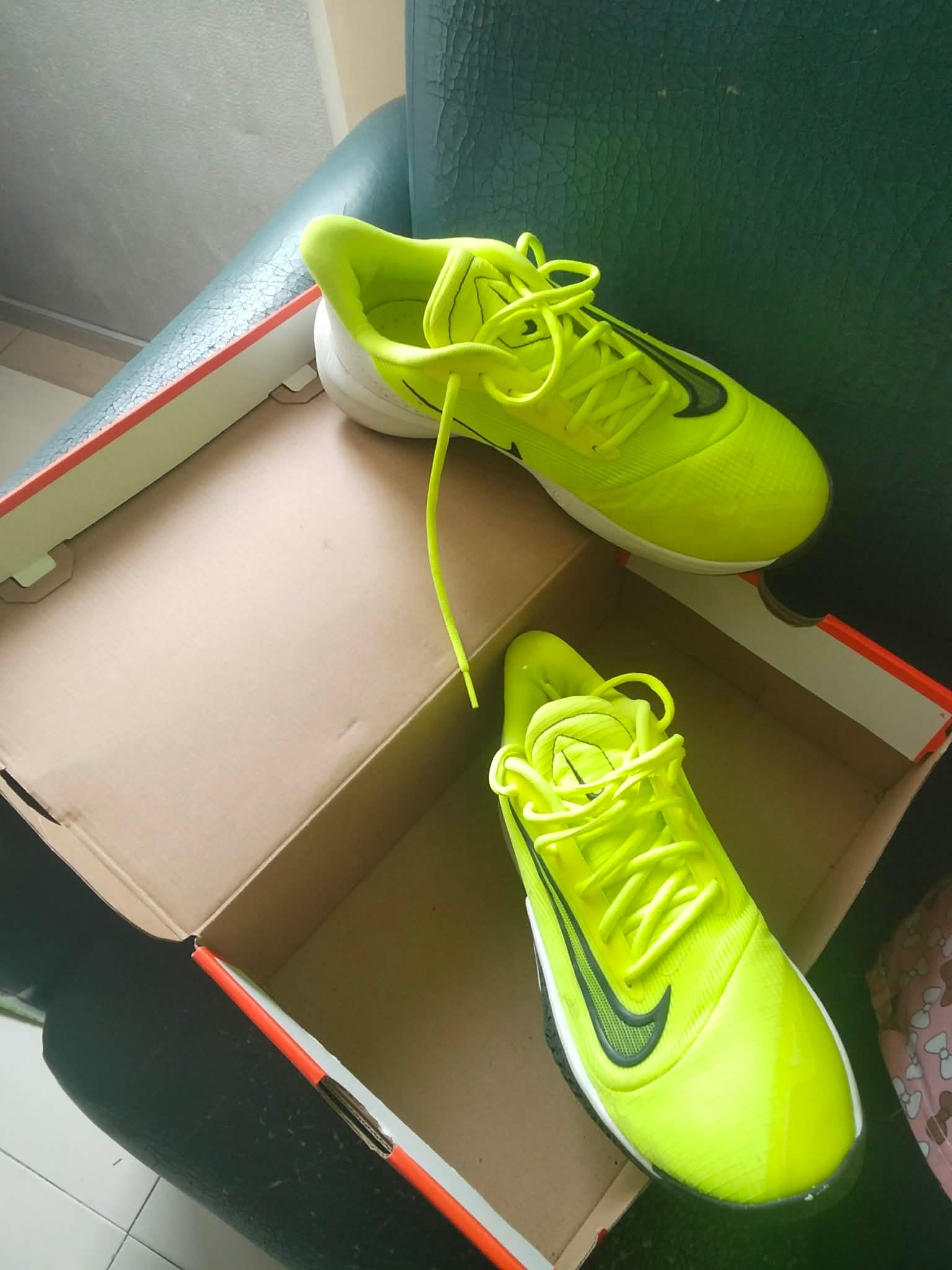 nike flighposite G2 neon volt size 43 tsoo shine elite oimstoi ni
