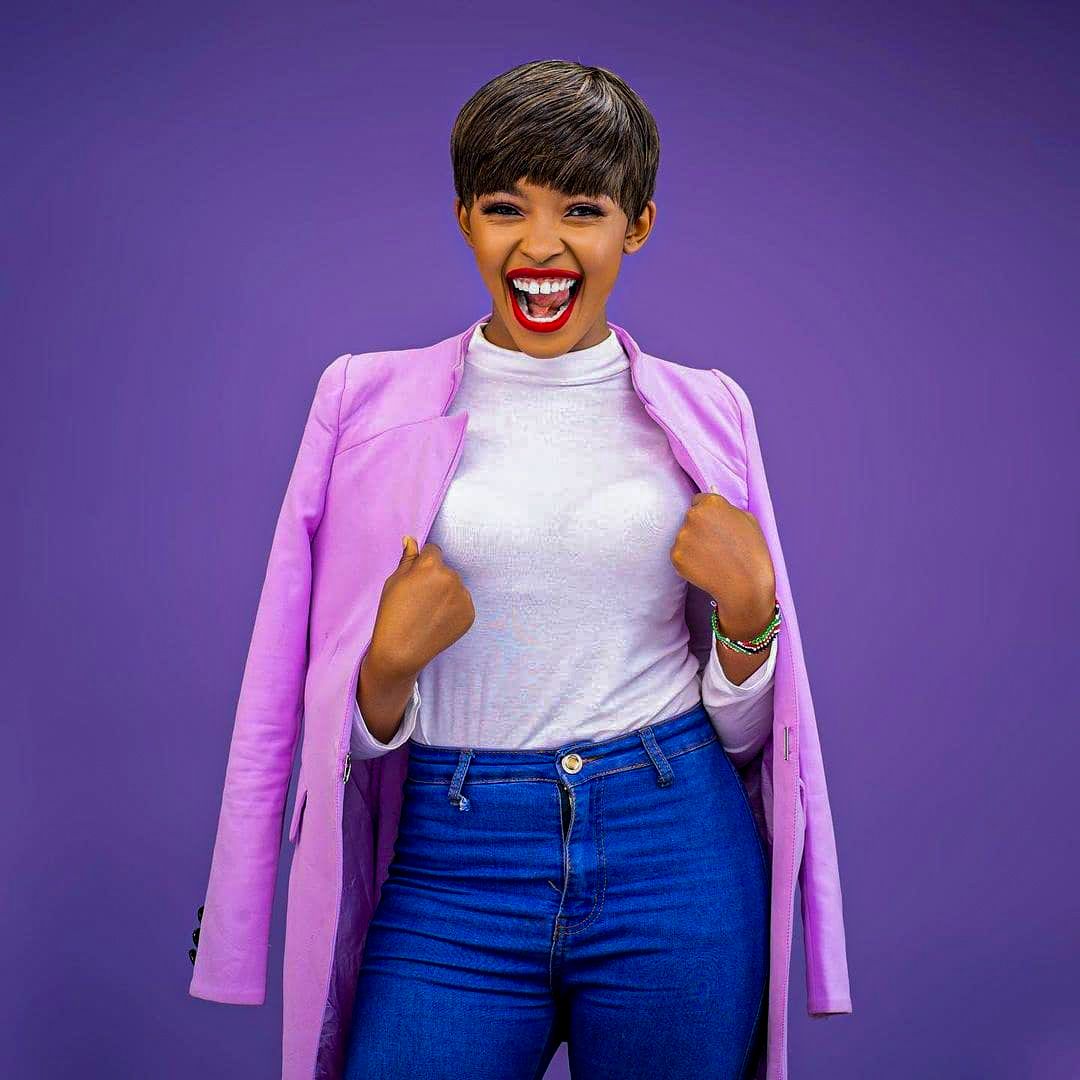 StarTimes - Aki walae aki walae, aki walaeeeee....fine girl no pimples ...