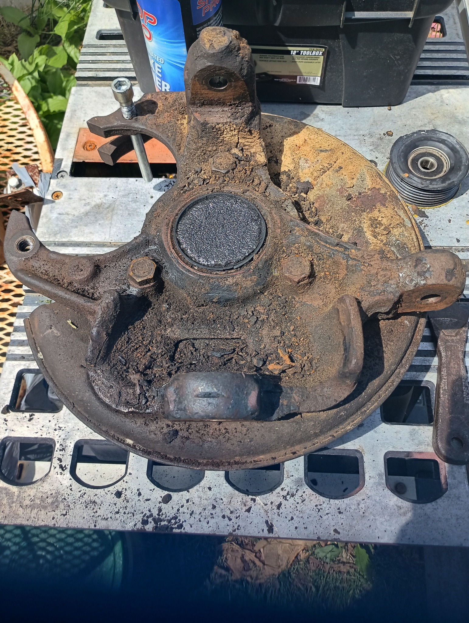 Aazon.co: Detroit Axle - Rear Brake Calipers w/Brackets Replaceent