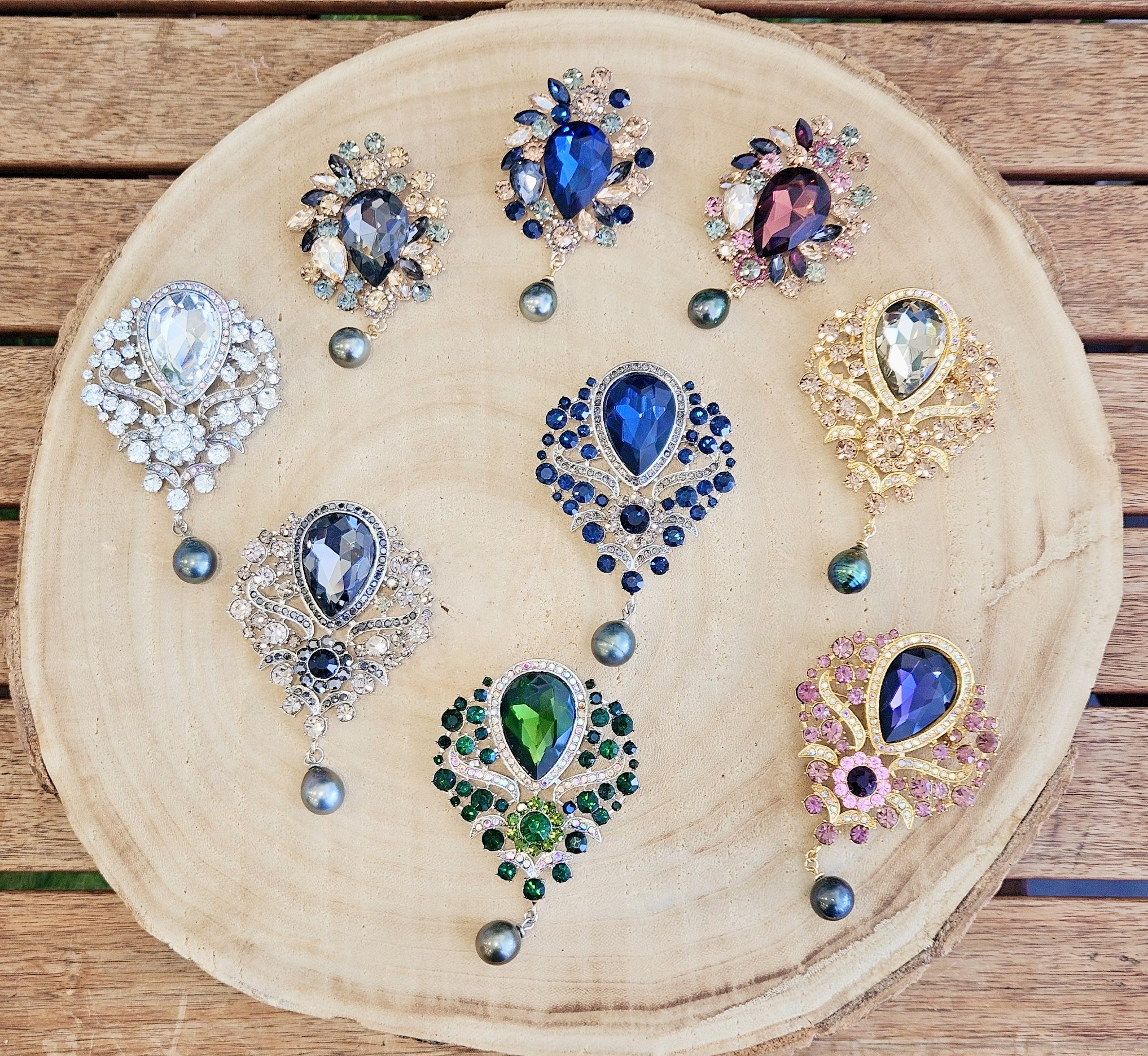 Broche Fantaisie Perles - Bijou D'occasion - Jolie Et Unique