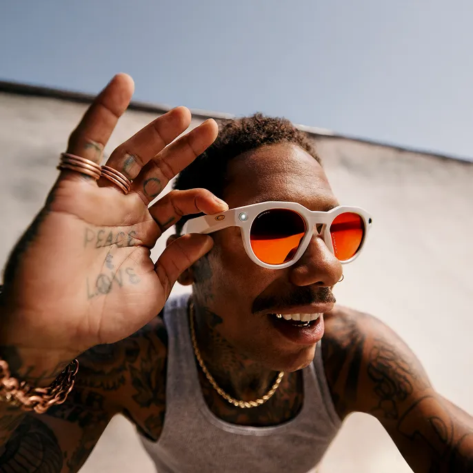 Man Wearing Oakley Meta HSTN